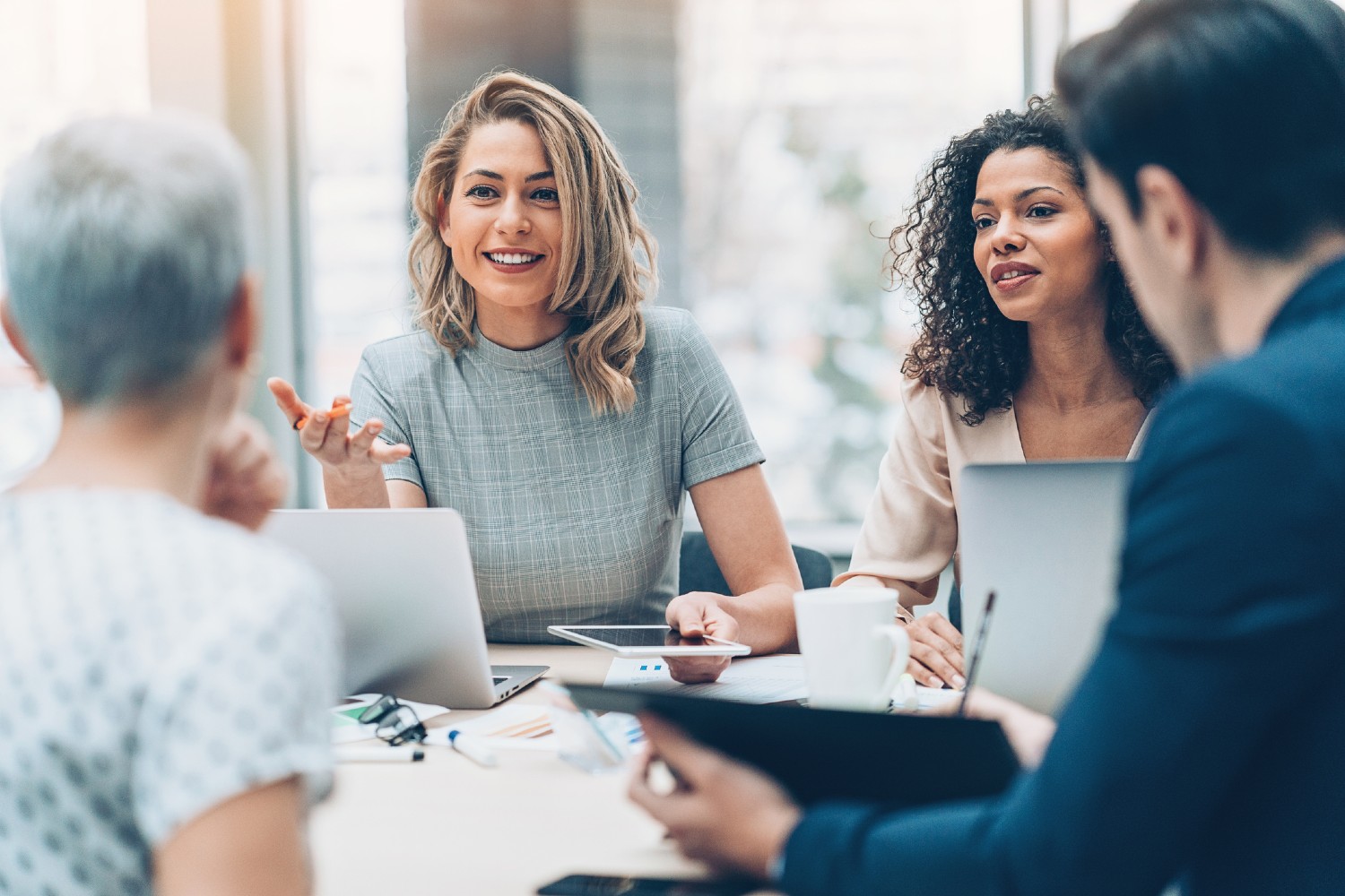 réunion entre 4 collaborateurs