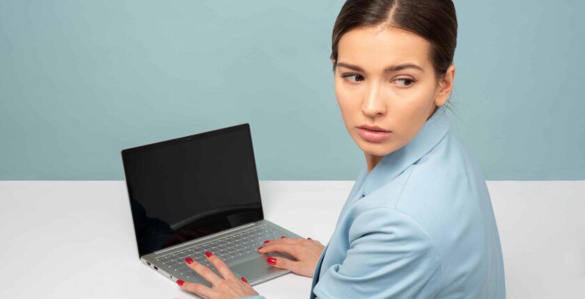 business women in front of a laptop